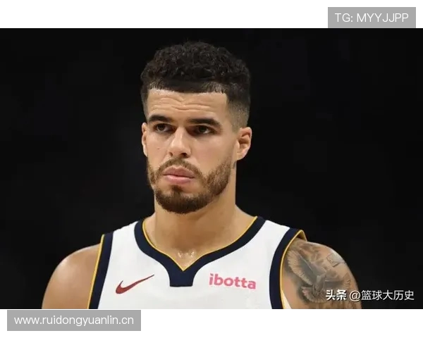 小迈克尔波特半场表现出色14中7砍下20分外加8篮板三分球命中率高达50